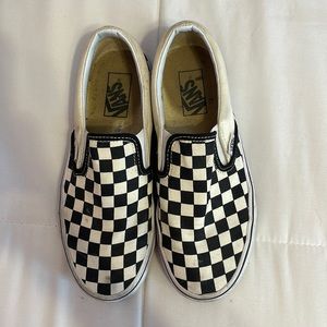 checkered vans slip on’s